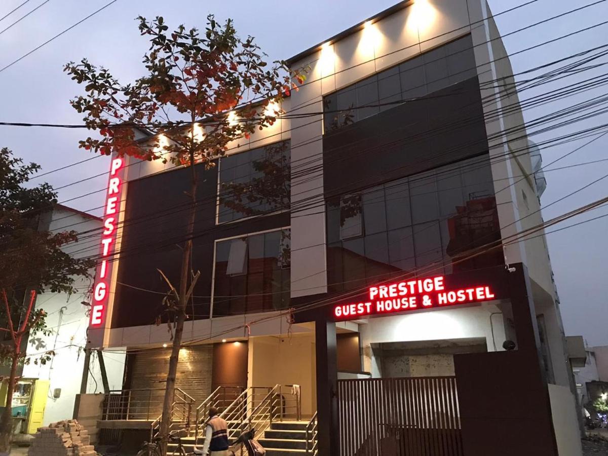 Prestige Guest House & Hostel Bilāspur Kültér fotó